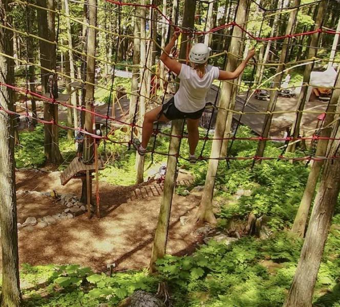 high-ropes-aerial-trekking-course-family-at-skytrek-adventure-park-bc-12