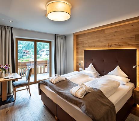 Camera da letto matrimoniale con balcone - Suite Prati